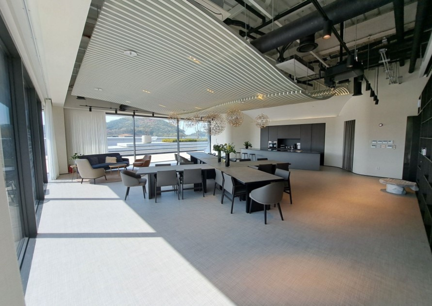 lunar salon penthouse